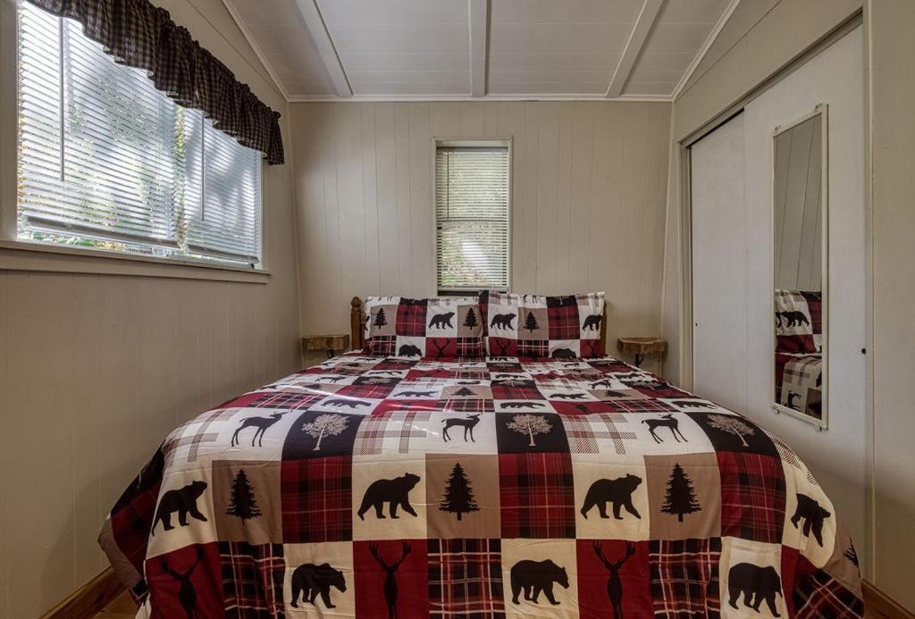 Four Bears Den, Hot Tub, 1089 Of Free Attraction Tickets For Each Paid Day, Dollywood And More Gatlinburg Dış mekan fotoğraf