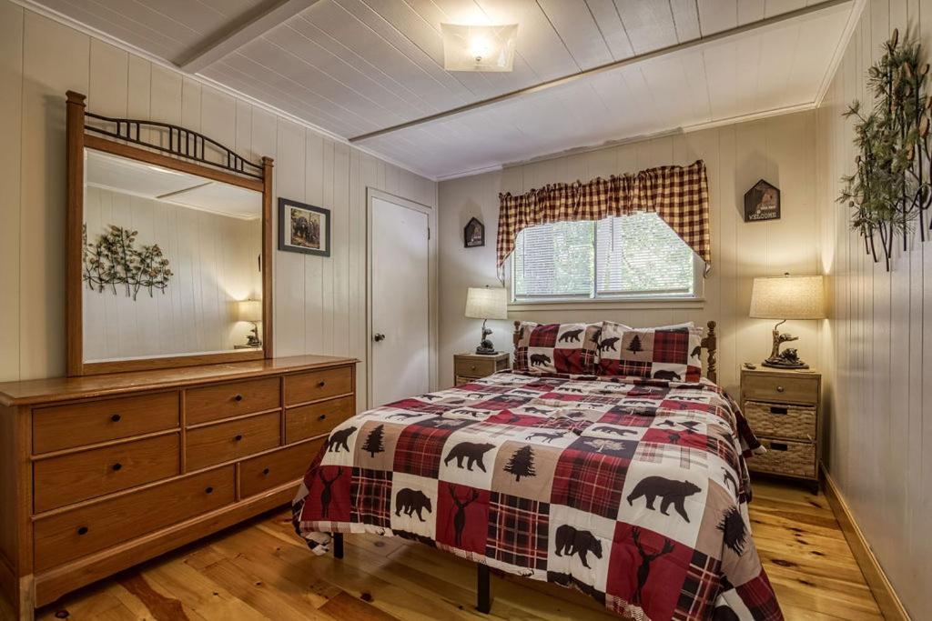 Four Bears Den, Hot Tub, 1089 Of Free Attraction Tickets For Each Paid Day, Dollywood And More Gatlinburg Dış mekan fotoğraf